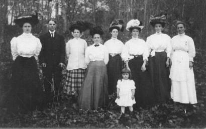 Sumner Kalloch & family - Glen Cove Fair - 1908