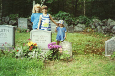 Kathy, David & Susan Kalloch at Mabel's gravestone - 1994