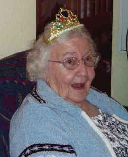 Dorothy Pearson on her 90th birthday - queen_for_a_day